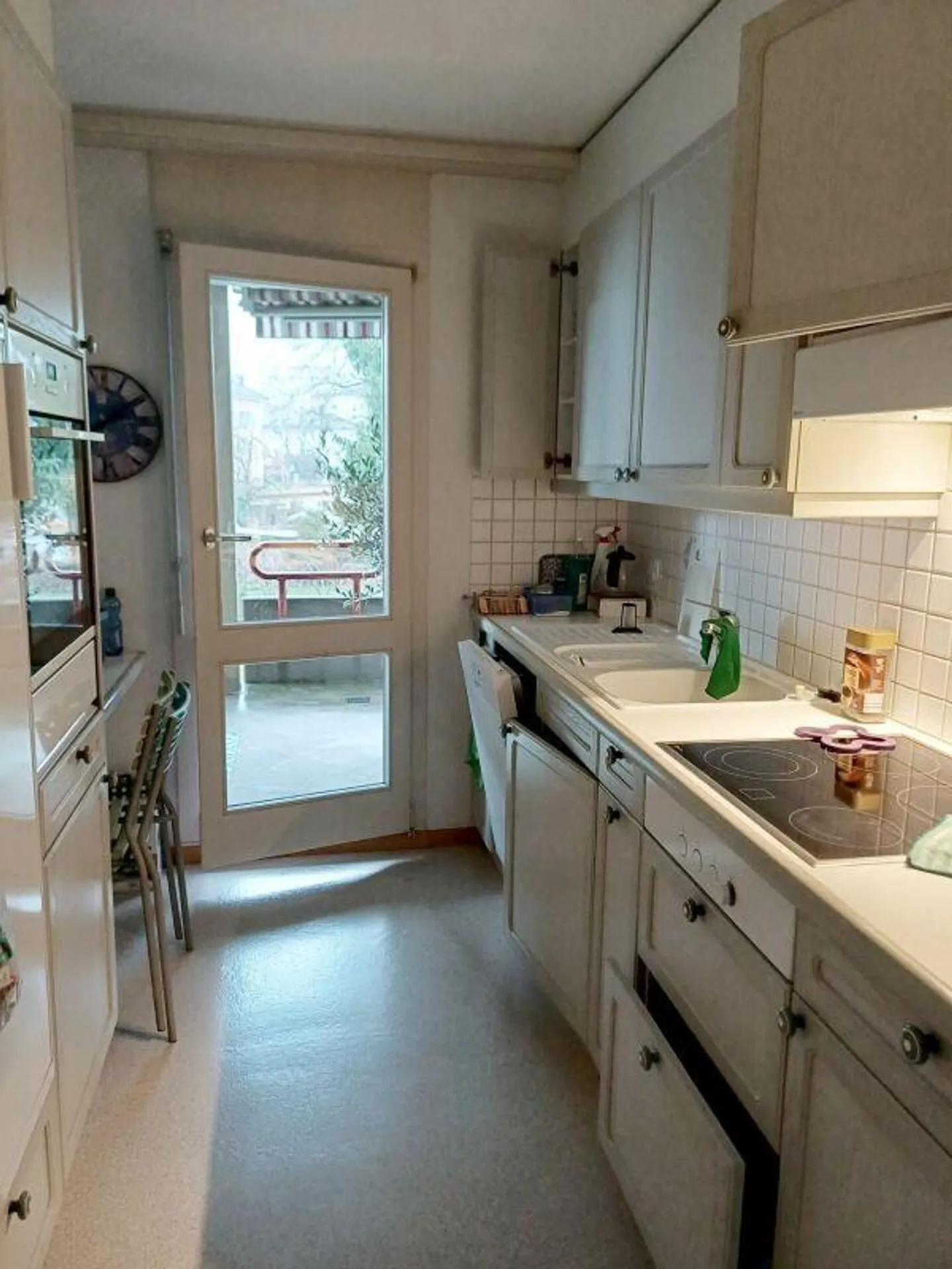 Appartement spacieux avec balcon - Photo 2 sur 10