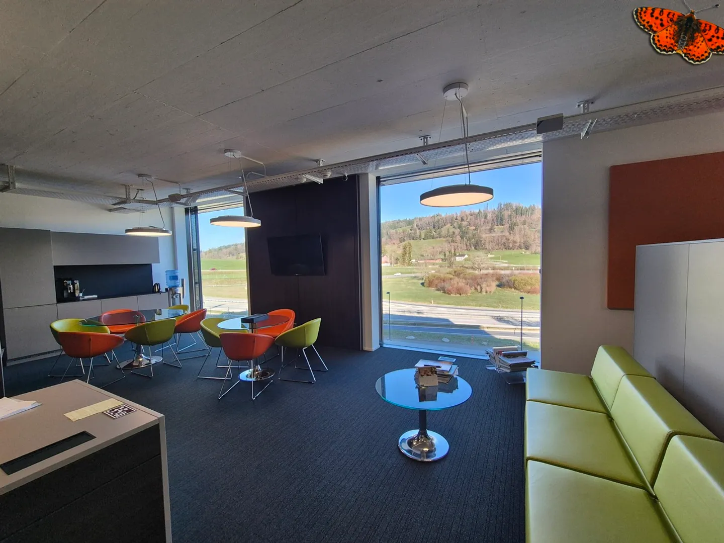 OPPORTUNITY - LARGE OFFICES FOR RENT - BULLE - Photo 19 of 20