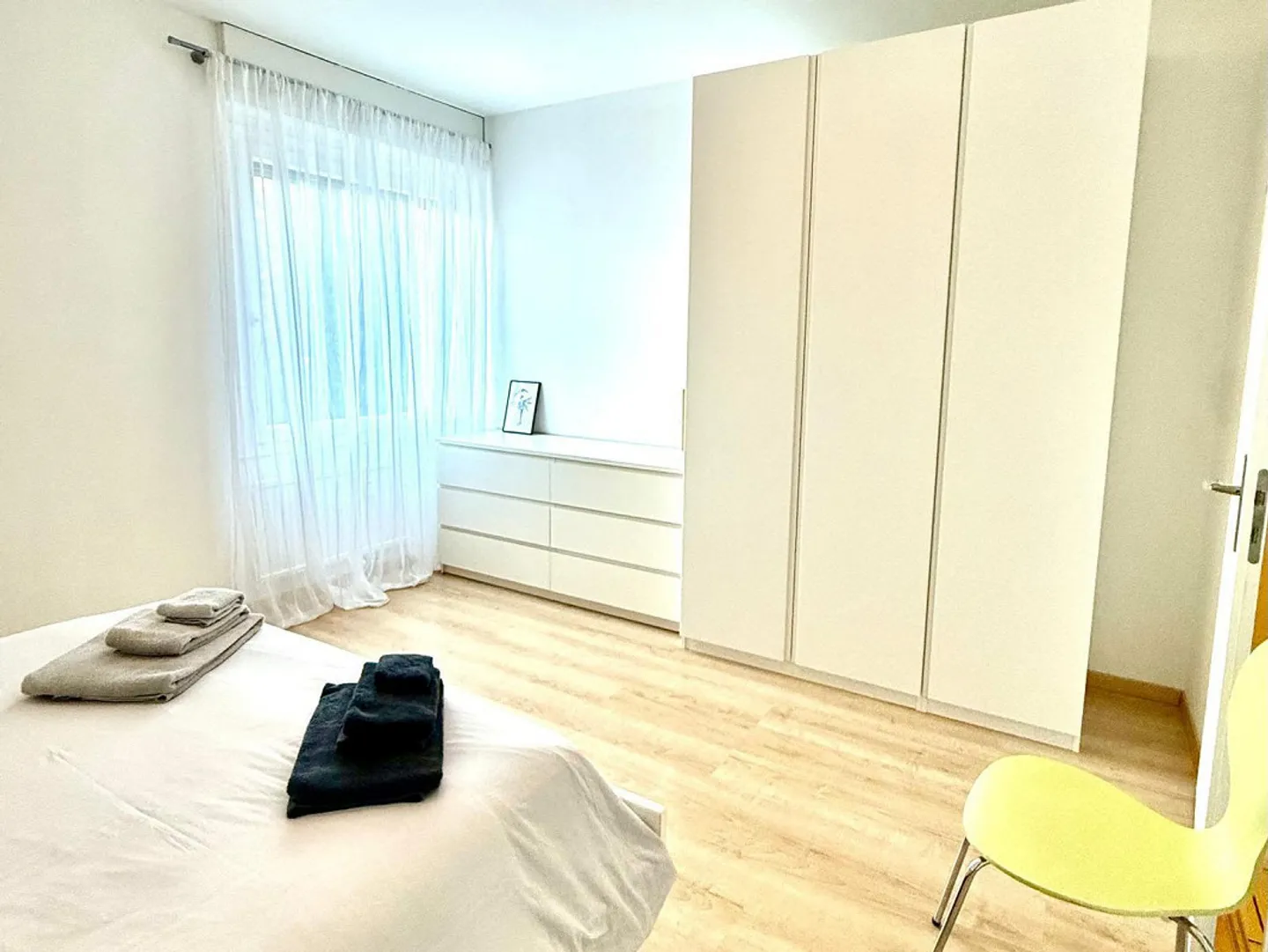 ZU VERMIETEN SCHÖNE ZWEI-ZIMMER-WOHNUNG MIT SEEBLICK UND SCHWIMMBAD IN CADRO - Foto 5 von 10