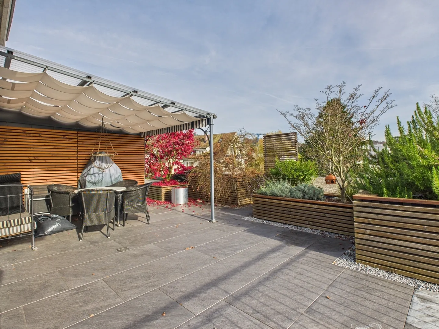 Appartement penthouse meublé de 3,5 pièces avec grande terrasse et vue imprenable sur la vallée de la Limmat - Photo 10 sur 11