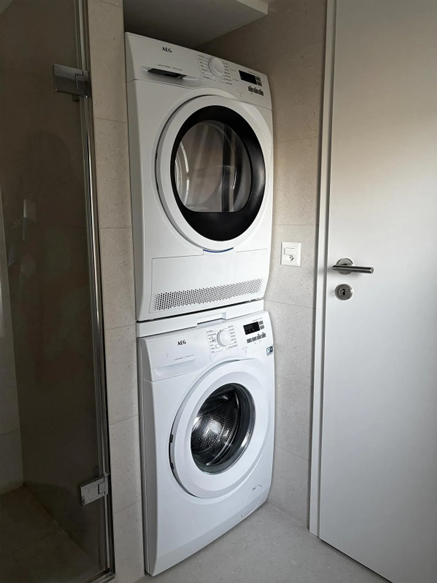 2-room flat by Lake Zurich, available from December 1, 2025 (flexible) - Photo 8 of 14