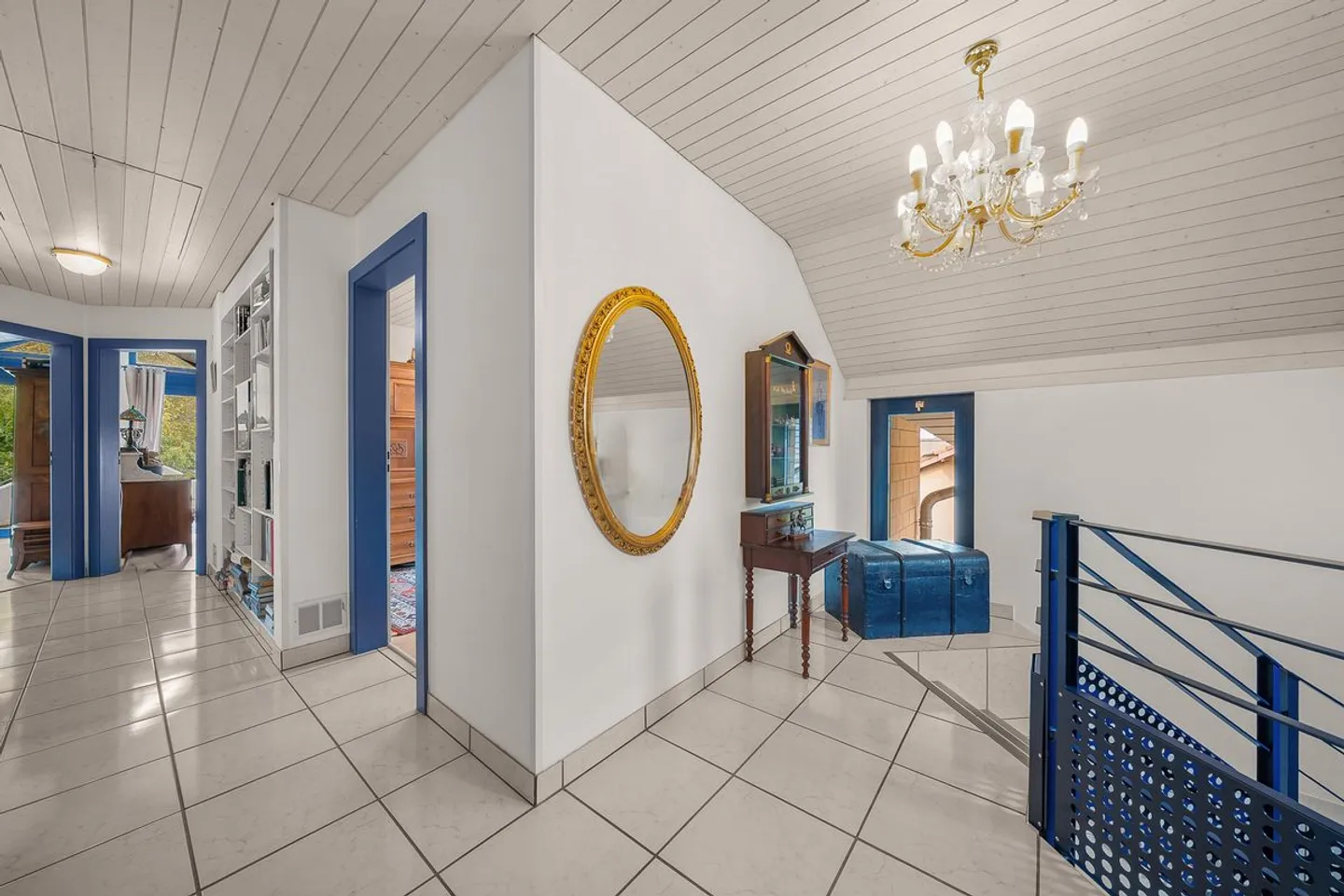 Villa architettonica luminosa e spaziosa, con grande giardino e piscina riscaldata - Foto 7 di 13