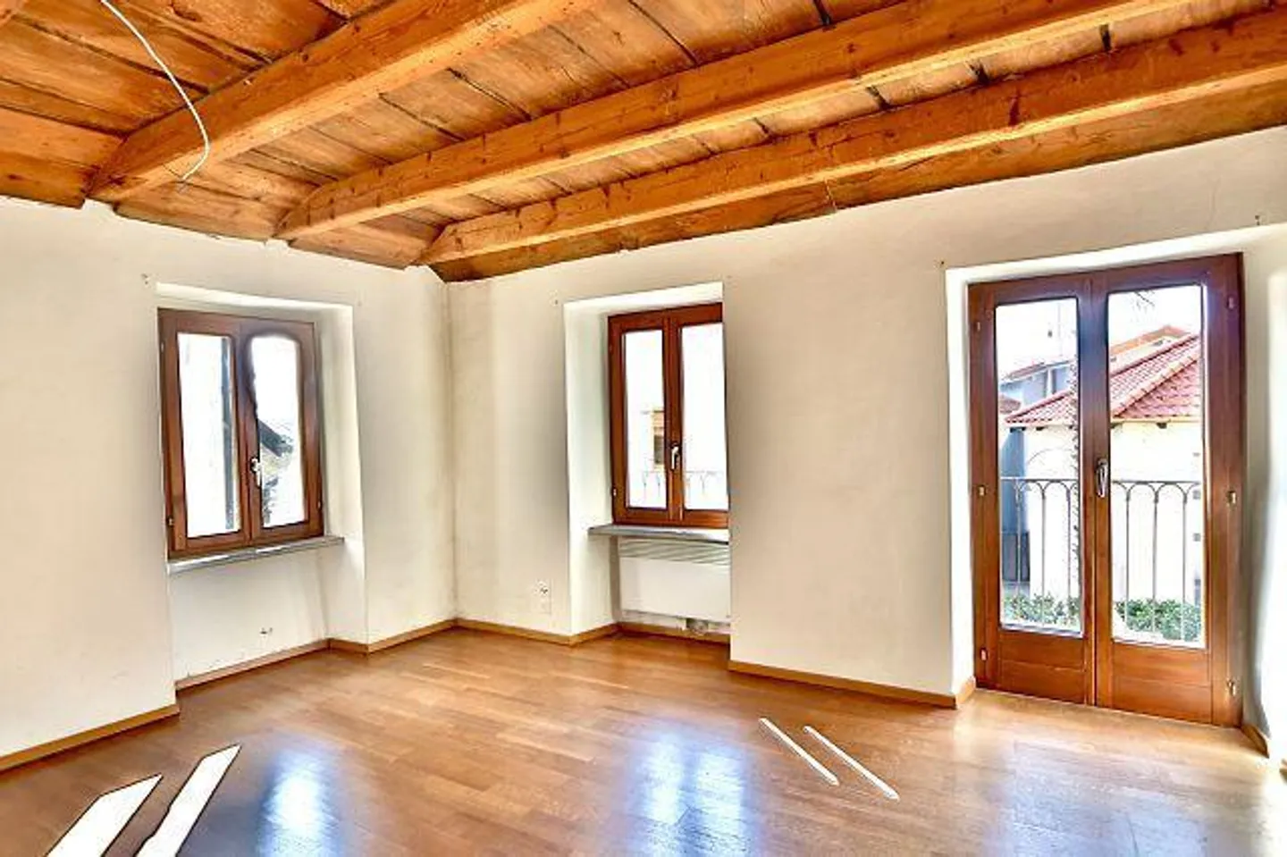 «3 1/2-Zimmer-Gartenwohnung an sehr ruhiger, zentraler Lage mit Wohnambiente / appartamento di 3 1/2 locali con giardino» - Foto 2 von 18