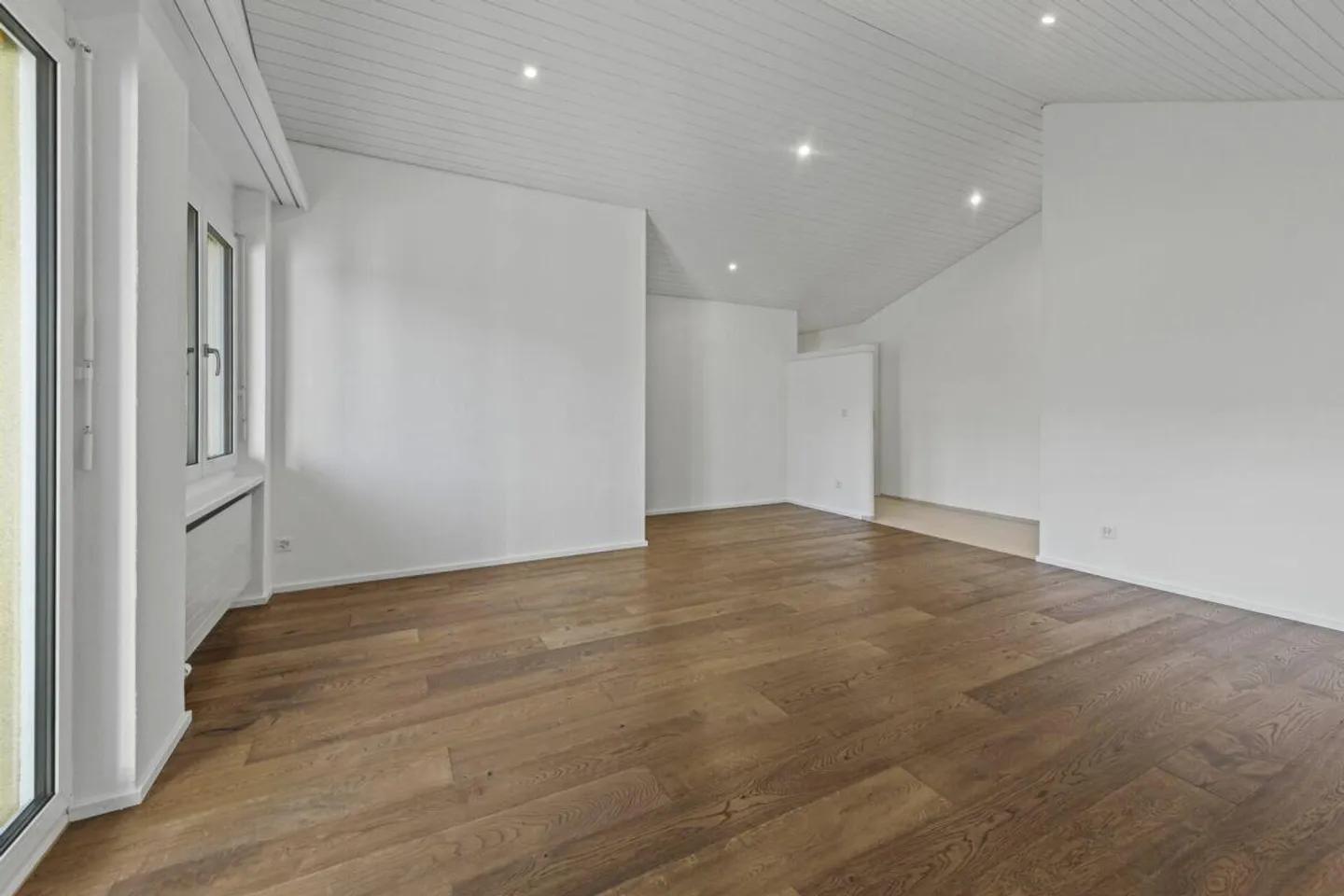 Helles Wohnerlebnis mit Aussicht & zusätzlichem Raum - perfekt für Singles & Paare - Foto 3 von 18