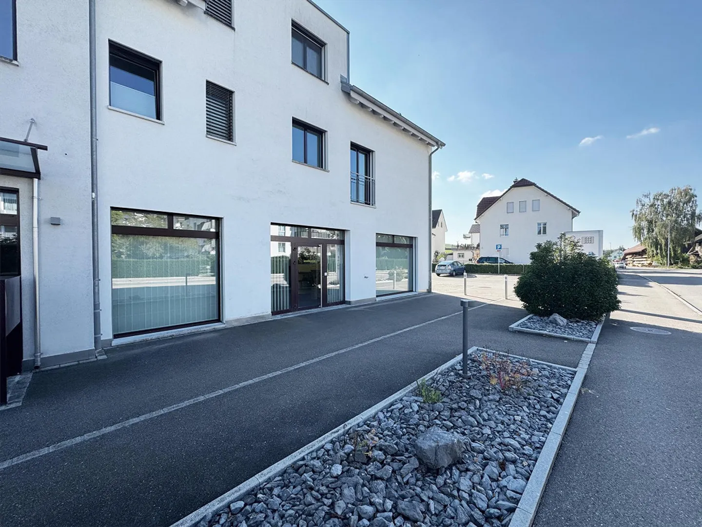 Spazio commerciale / Spazio ufficio - Foto 1 di 7