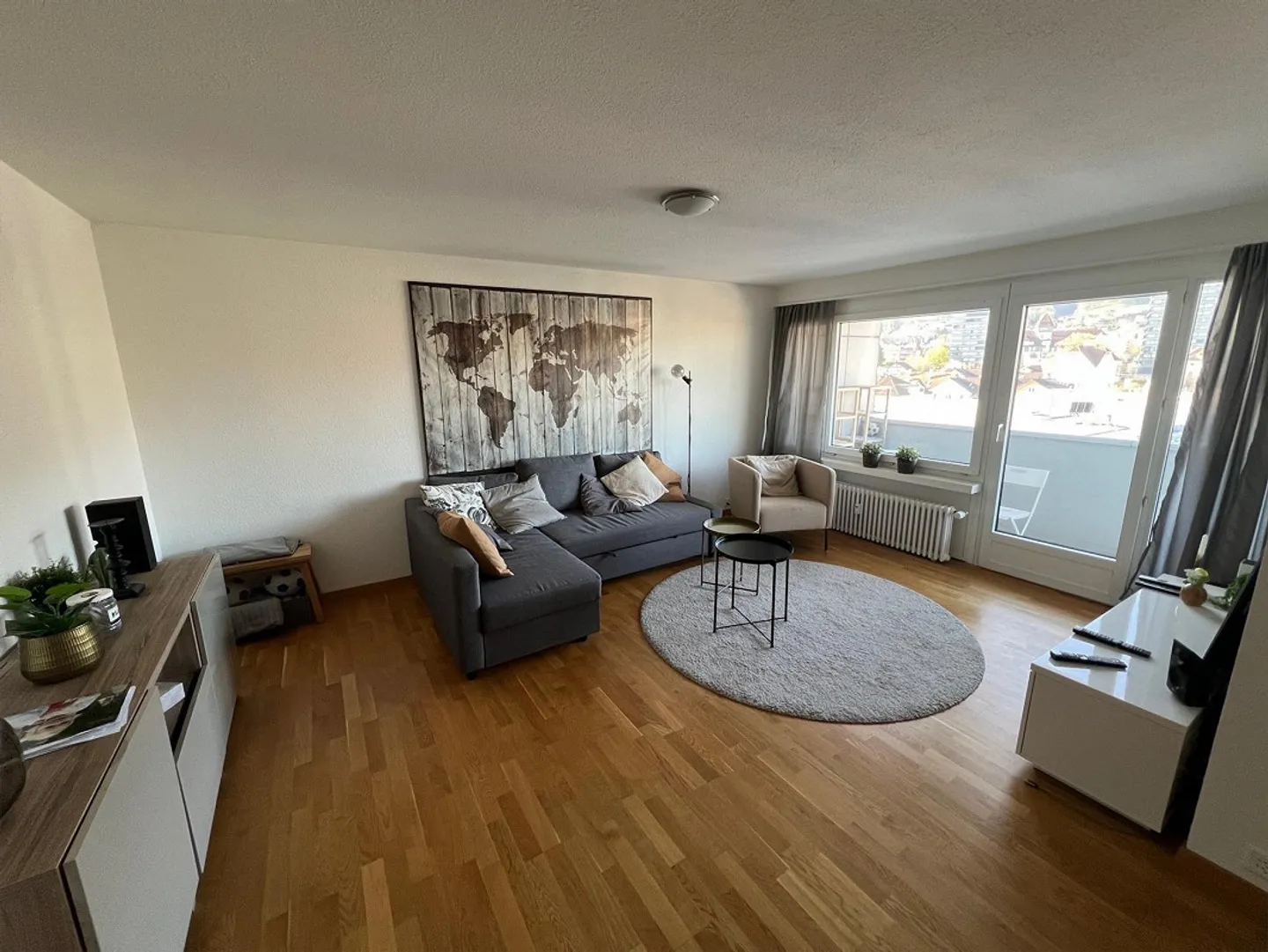 Zentrales Apartment mit Balkonen - Foto 3 von 8