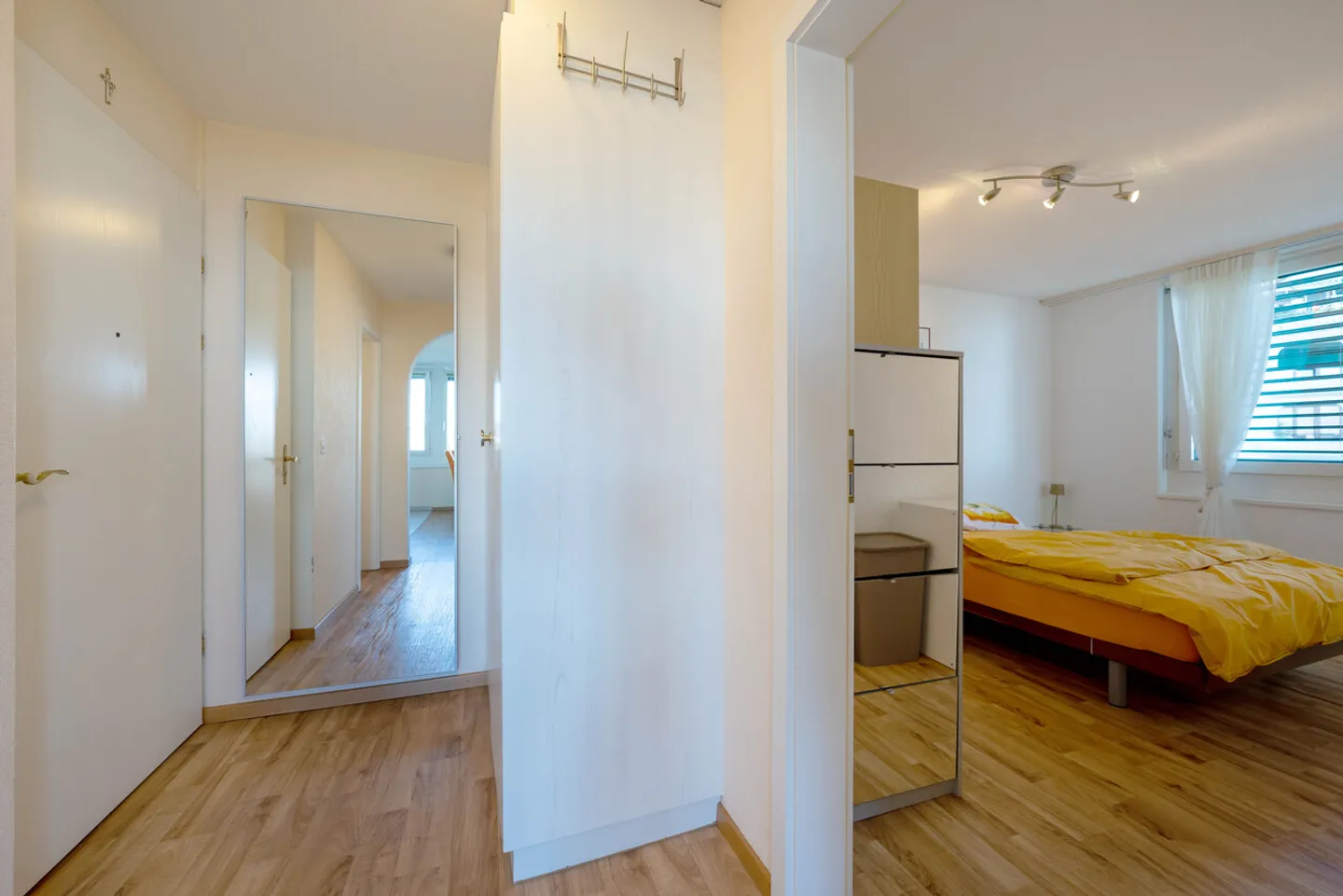 Appartamento con vista sul lago - con balcone vetrato! - Foto 9 di 10