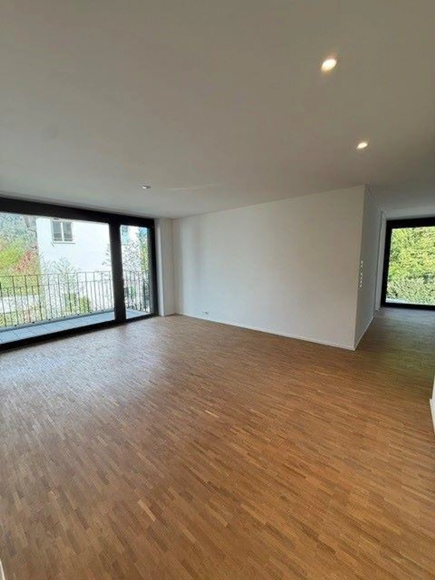 Moderne 3.5-Zimmerwohnung in Wollishofen - Foto 3 von 11