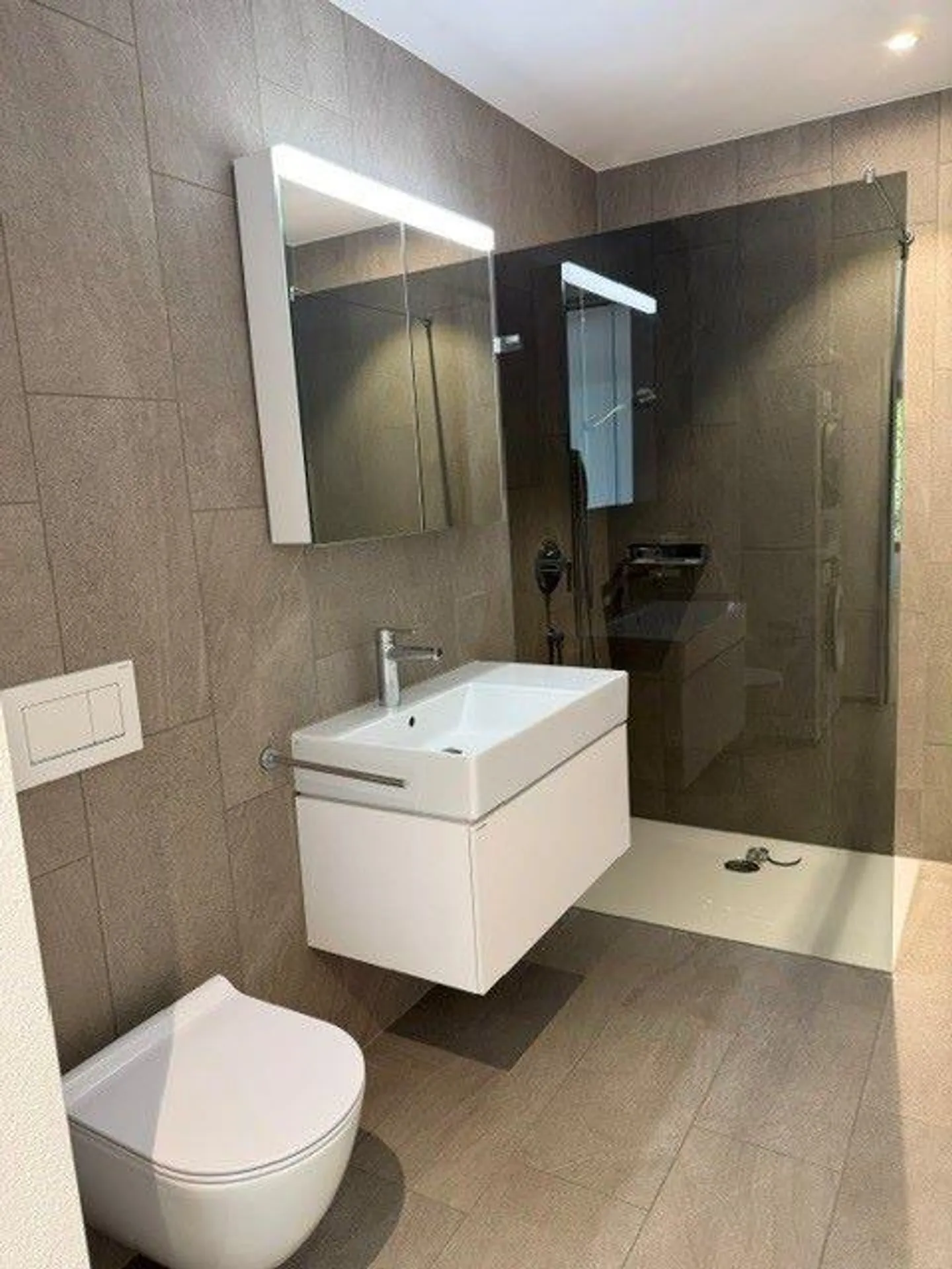 Moderne 3.5-Zimmerwohnung in Wollishofen - Foto 10 von 11