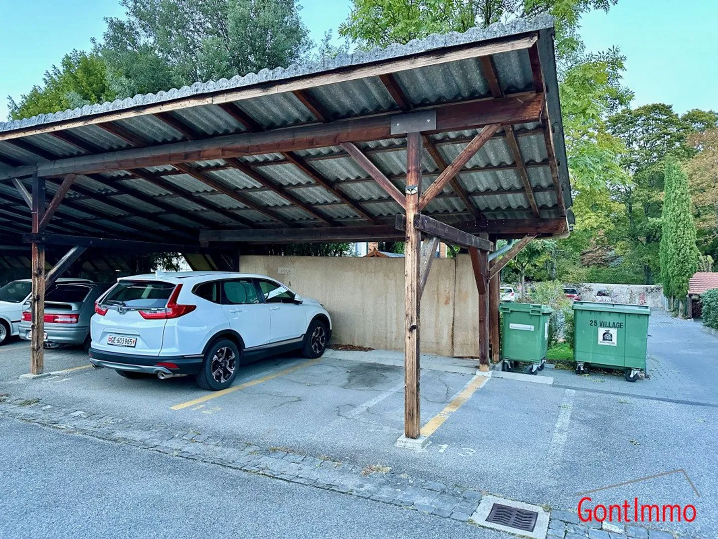 Open space - Photo 2 of 3