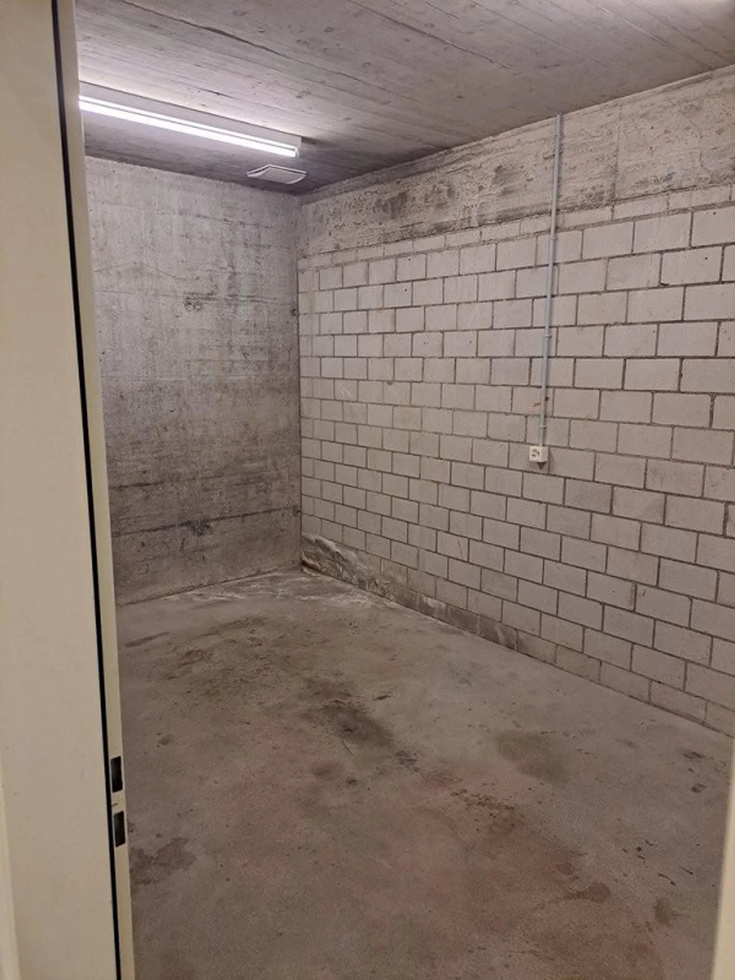 Salle de bricolage à Therwil - Photo 4 sur 4