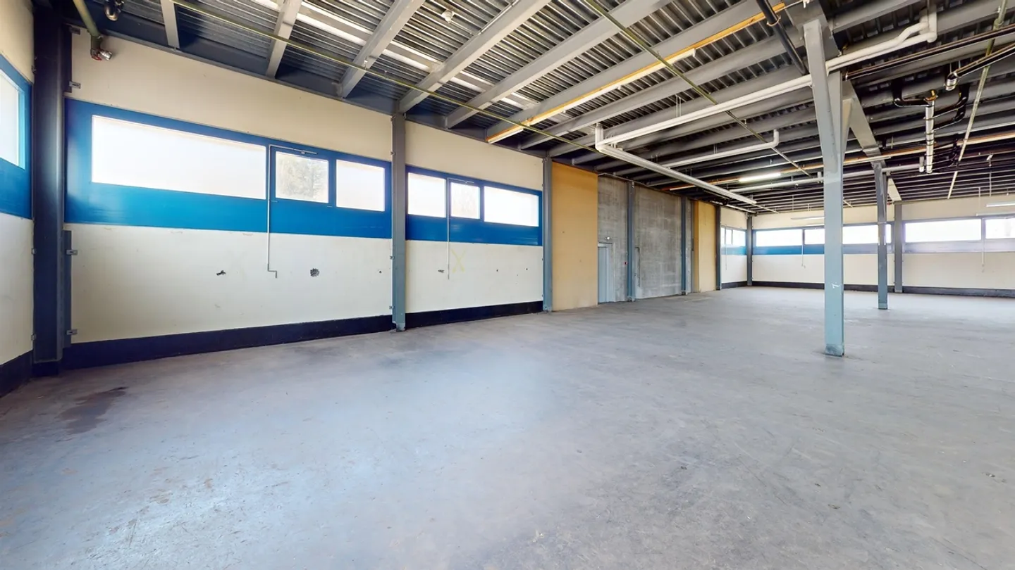 Spacious storage area (approx. 830 m2) on the 2nd floor - Photo 7 of 9