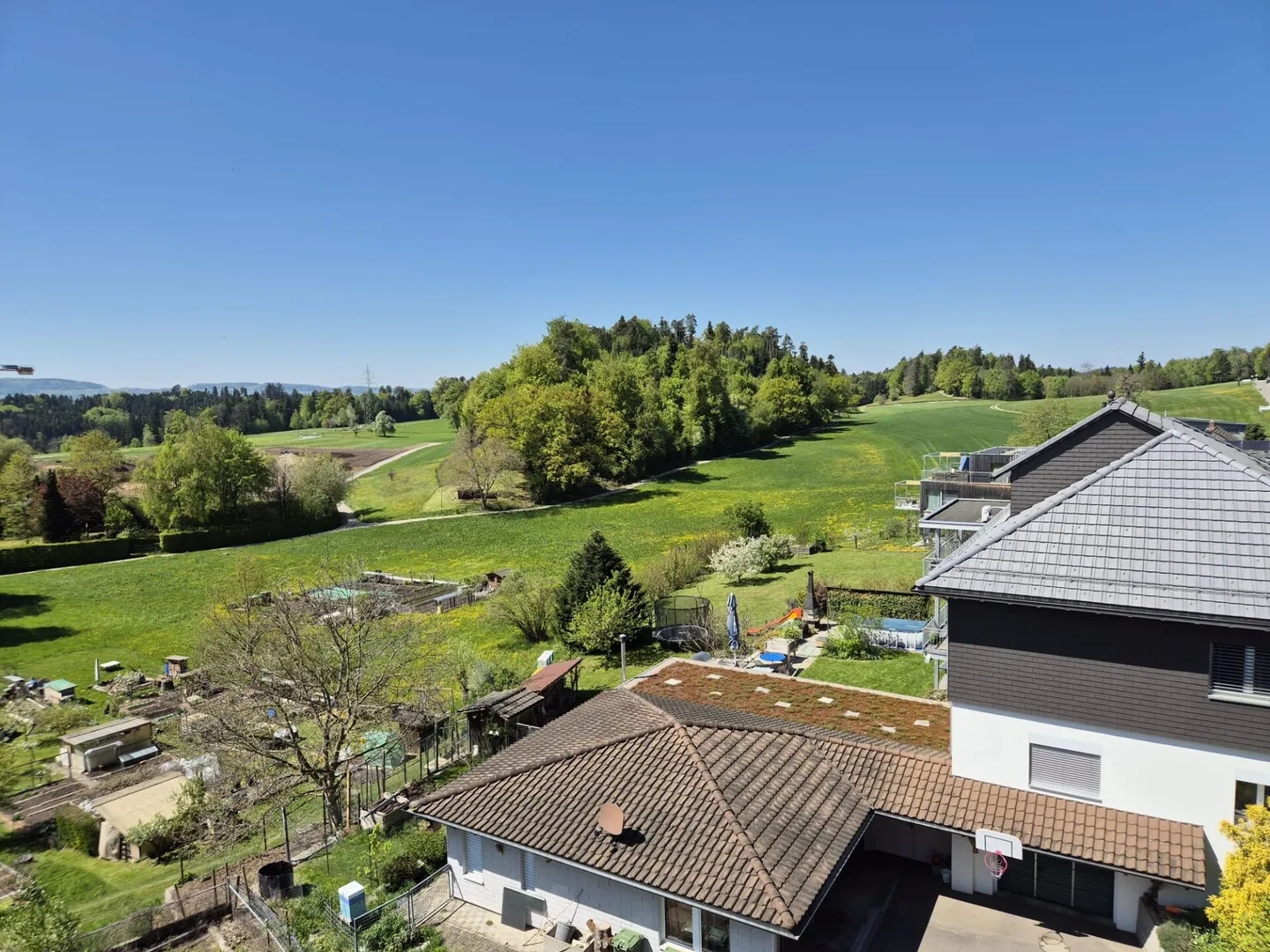 Appartement en duplex spacieux et lumineux dans un emplacement de choix avec vue dégagée - Photo 4 sur 18