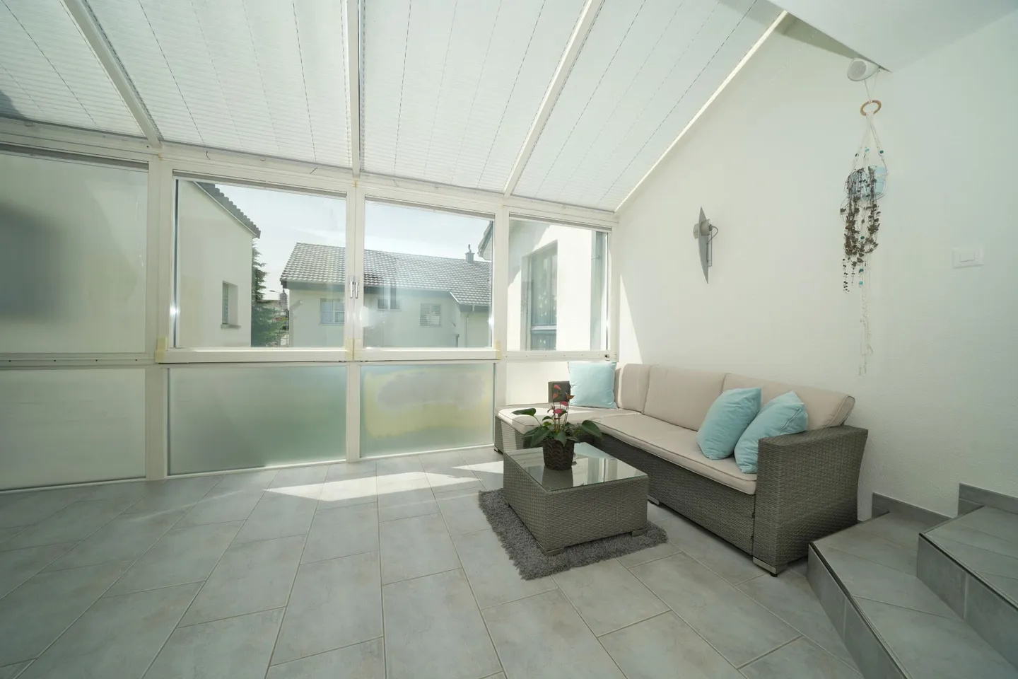 Living like in a single-family home - Spacious maisonette penthouse with sunny terrace - Photo 6 of 12