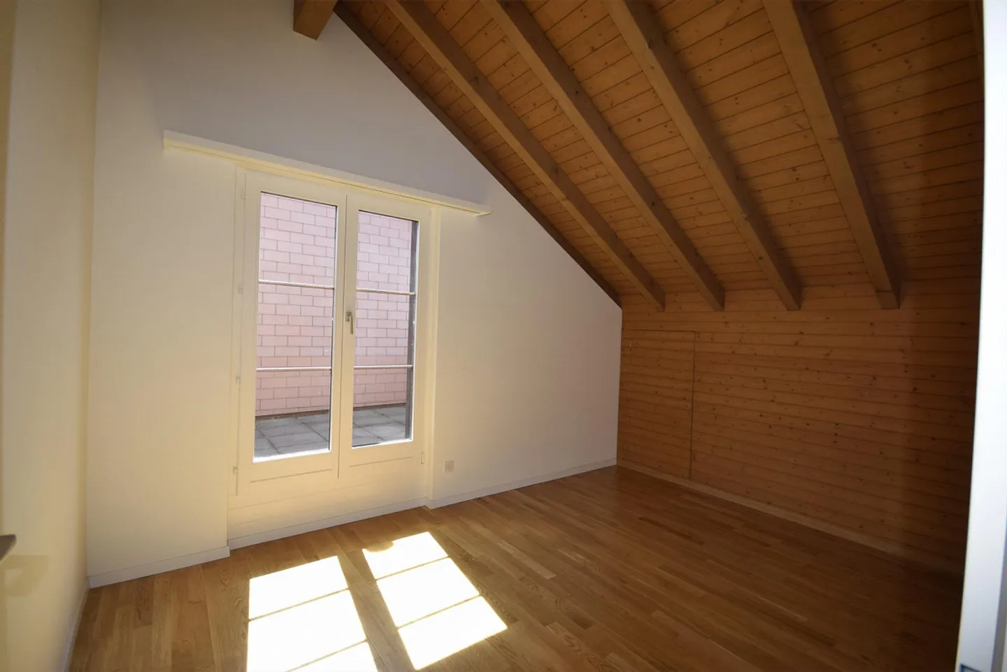 Quietly Located Penthouse Apartment with a View - Photo 5 of 7