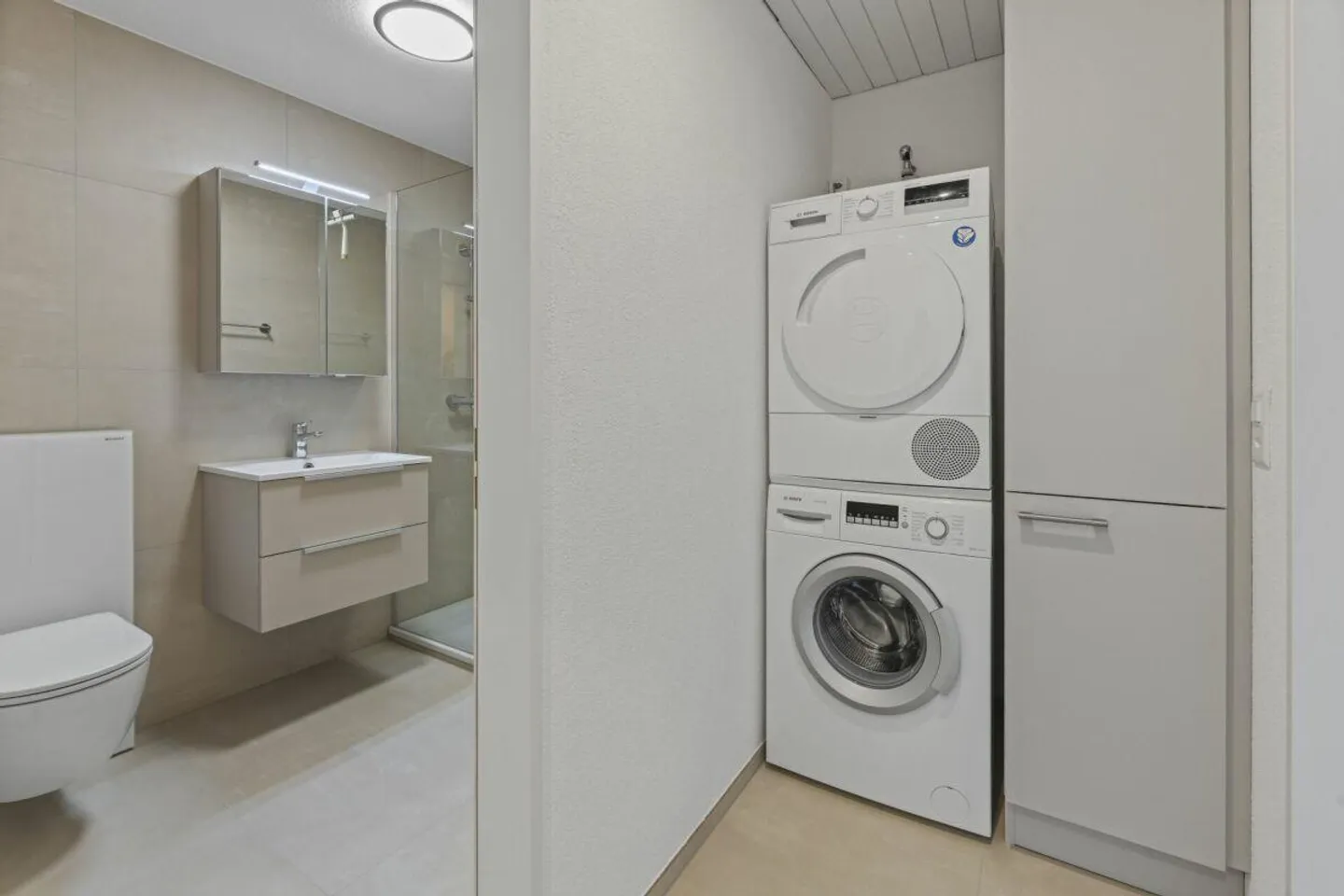 Helles Wohnerlebnis mit Aussicht & zusätzlichem Raum - perfekt für Singles & Paare - Foto 9 von 18