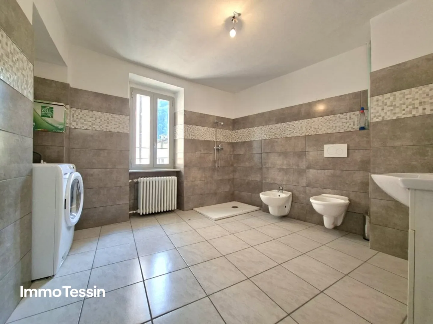 Extraordinary apartment in the nucleus of Rovio full of charm and history with lake view - Photo 13 of 13