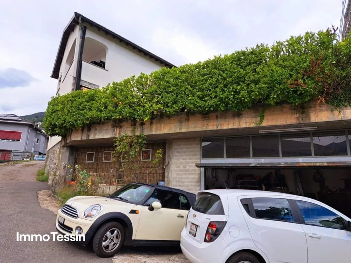 RENDITE: Haus mit 3 Wohnungen an top Lage, mit Seesicht, Innenpool ... - Foto 5 von 13