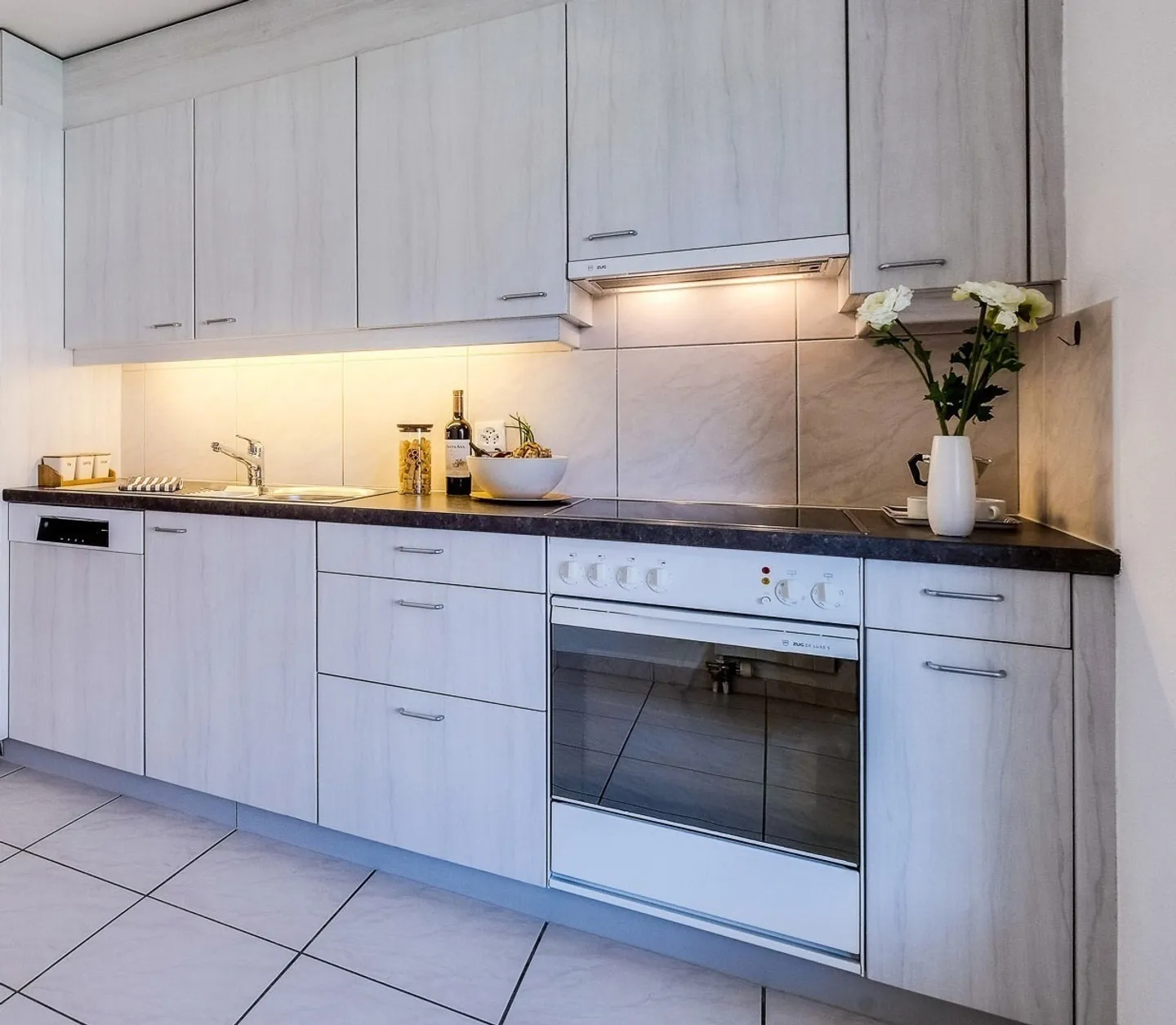 3.5-room apartment in a quiet neighborhood! - Photo 3 of 8