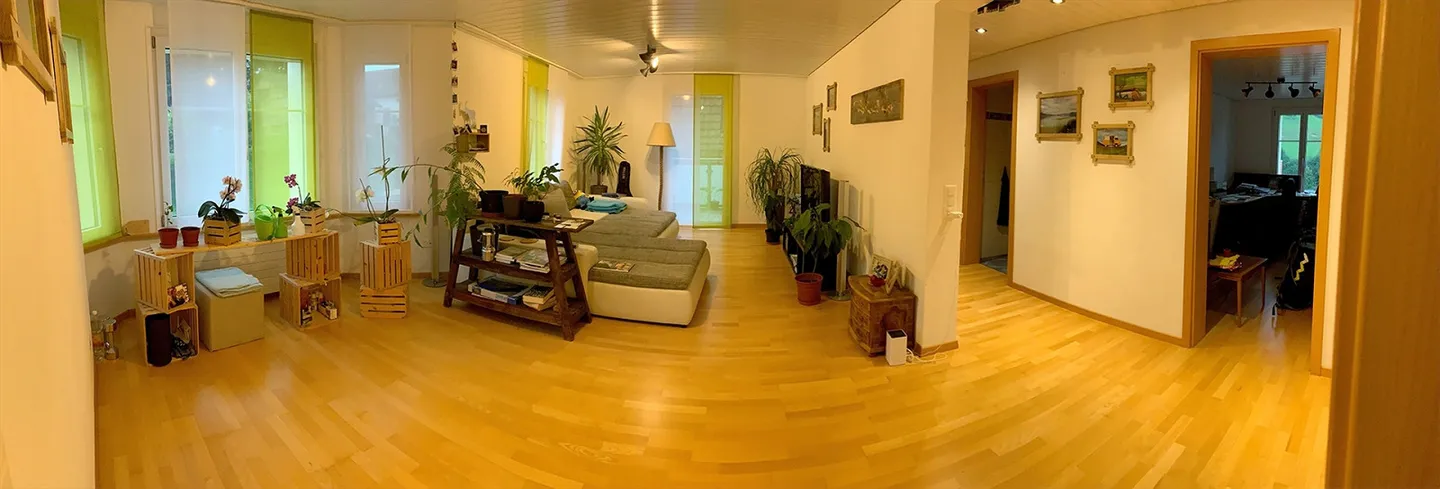 Sunny, modern apartment near the train station - Photo 1 of 14