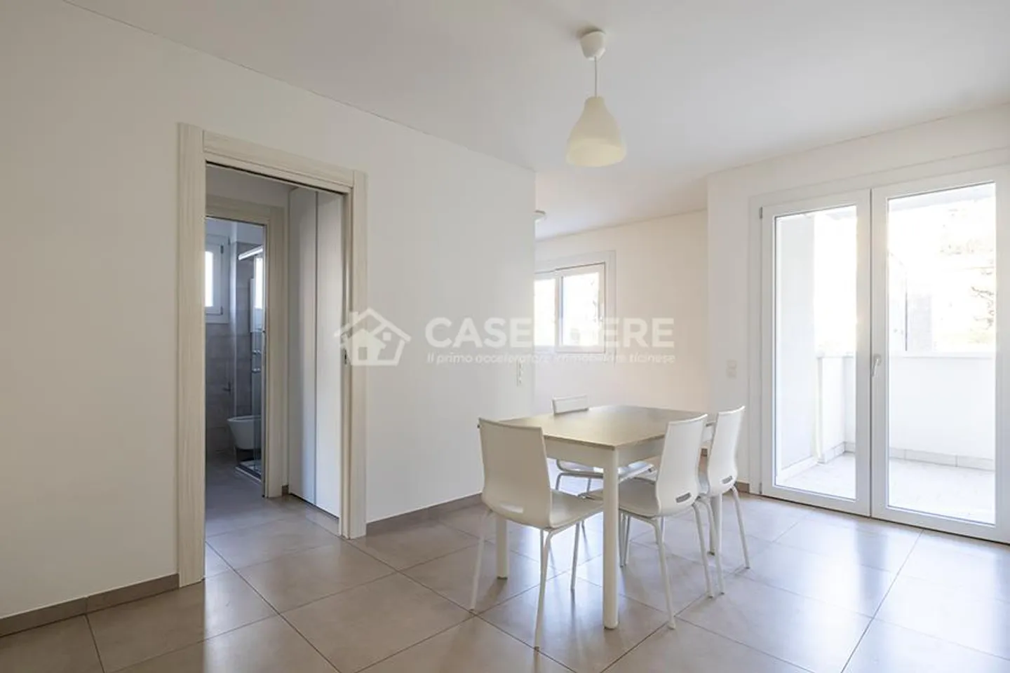 MODERN 2.5 ZIMMER TEILMÖBLIERT IN VIGANELLO - Foto 2 von 10