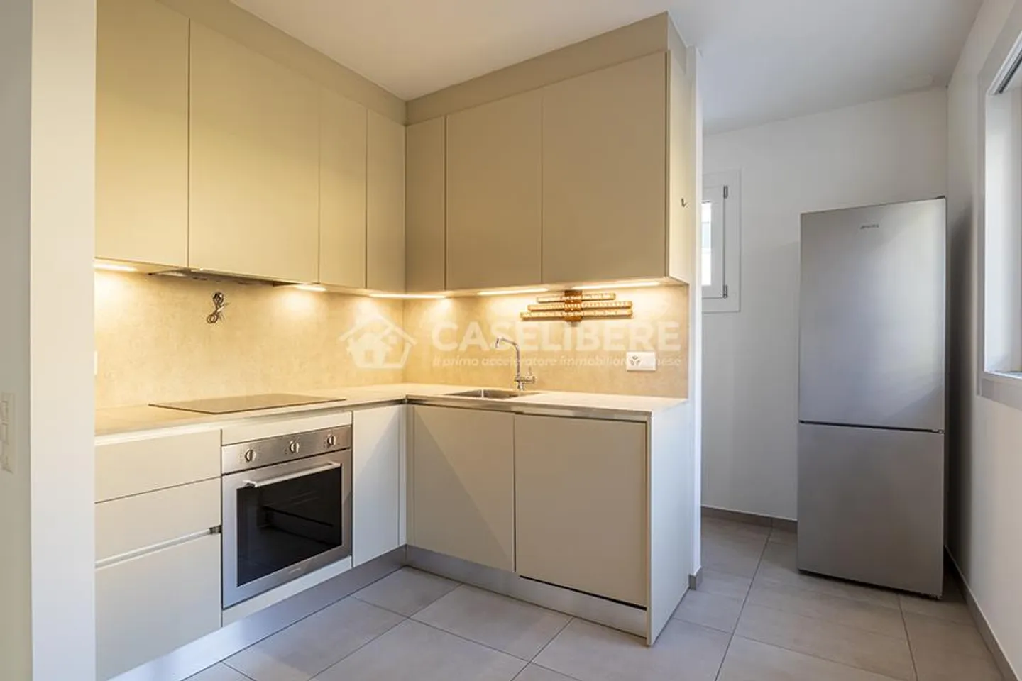 MODERN 2.5 ZIMMER TEILMÖBLIERT IN VIGANELLO - Foto 4 von 10