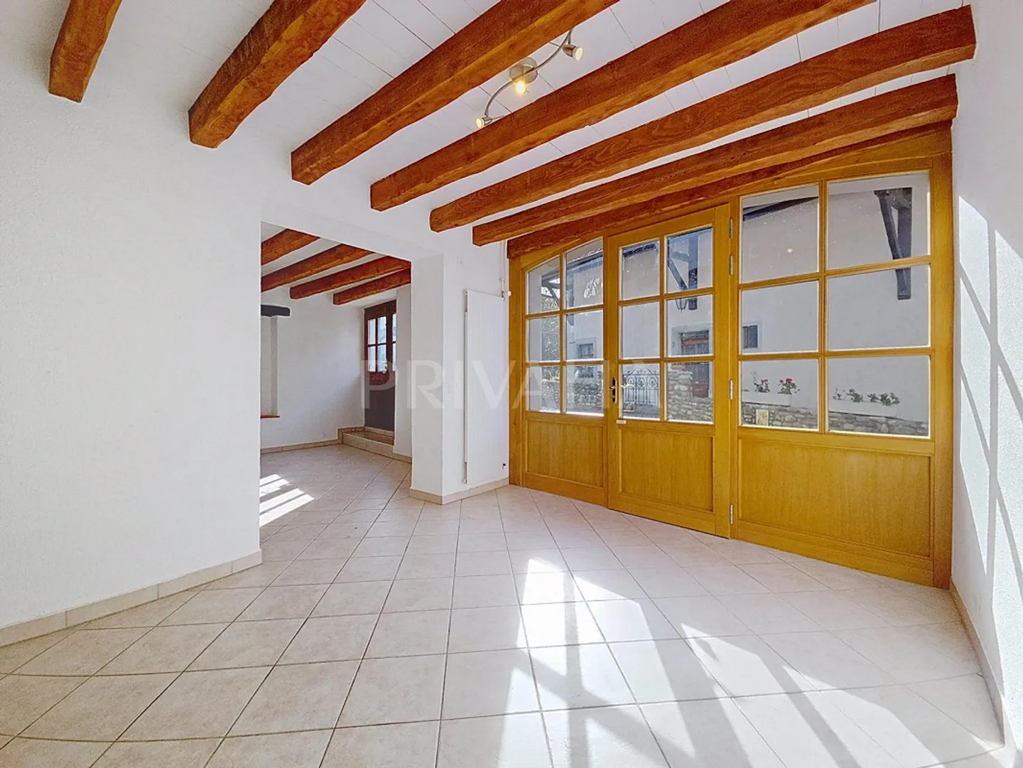 Maison villageoise récemment rénovée, au coeur de Bernex - Photo 1 sur 12