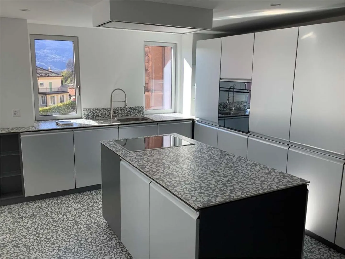 Sonvico, affitto di un bellissimo appartamento di 5,5 stanze - Foto 6 di 13