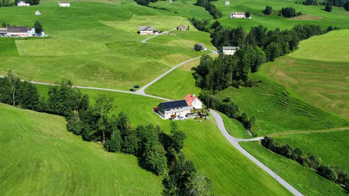 Living where others vacation – Dreamlike 6.5-room farmhouse part - Photo 5 of 30