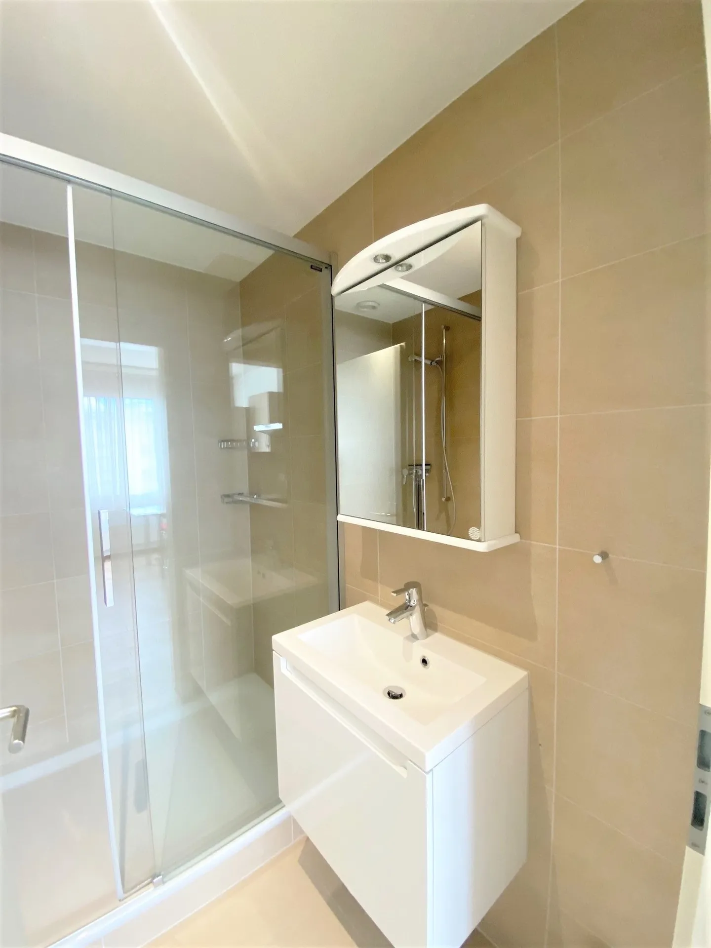 La tua nuova casa nel cuore di Zug! - Foto 5 di 5