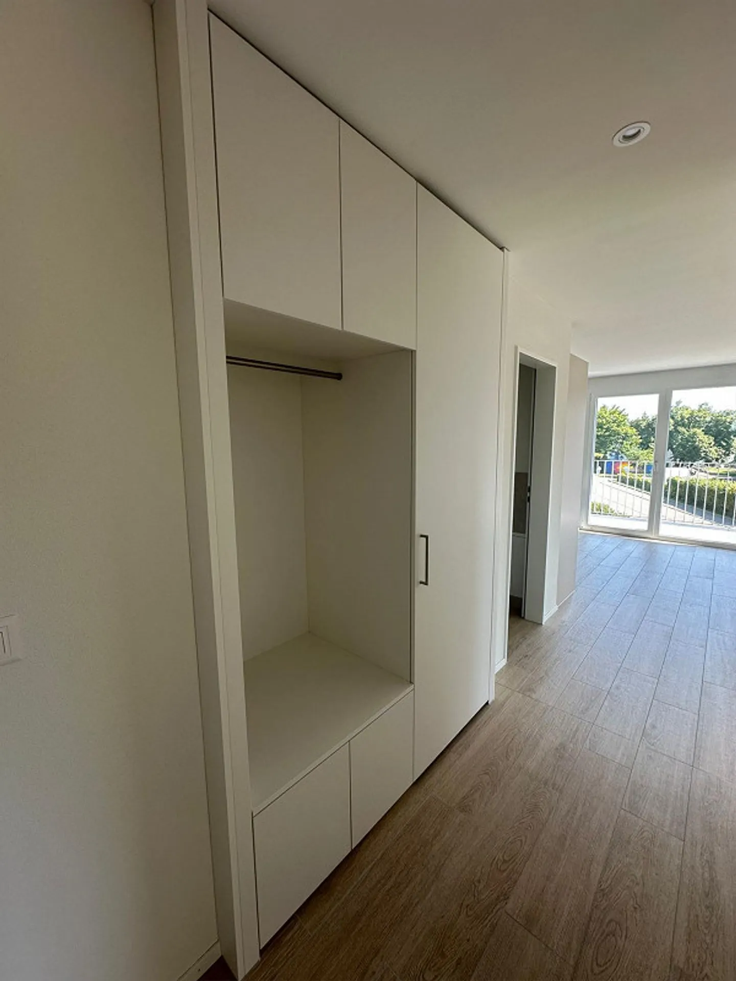 Appartement moderne avec balcon et emplacement central - Photo 4 sur 6