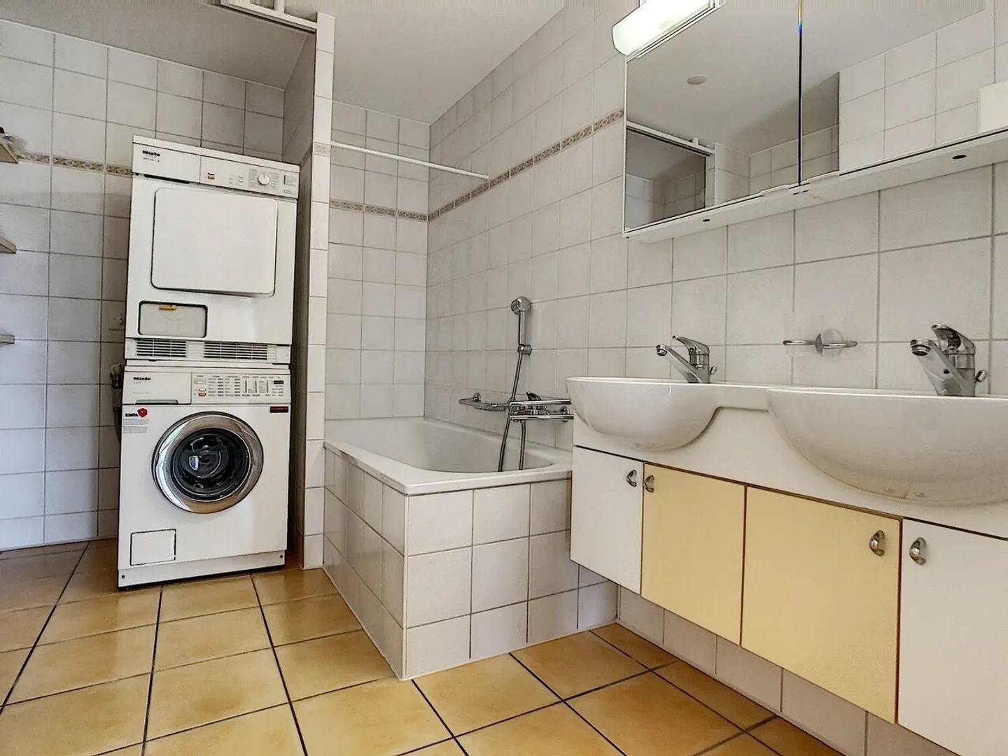 SPAZIOSO 4,5 Stanze - Foto 5 di 8