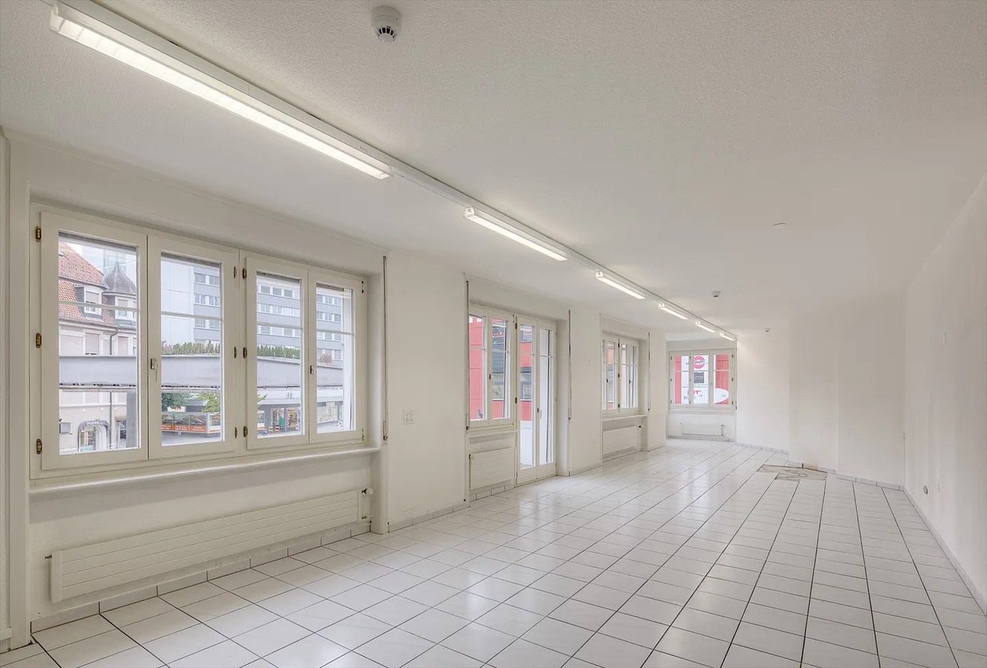 Dans un emplacement central ! - Photo 3 sur 8