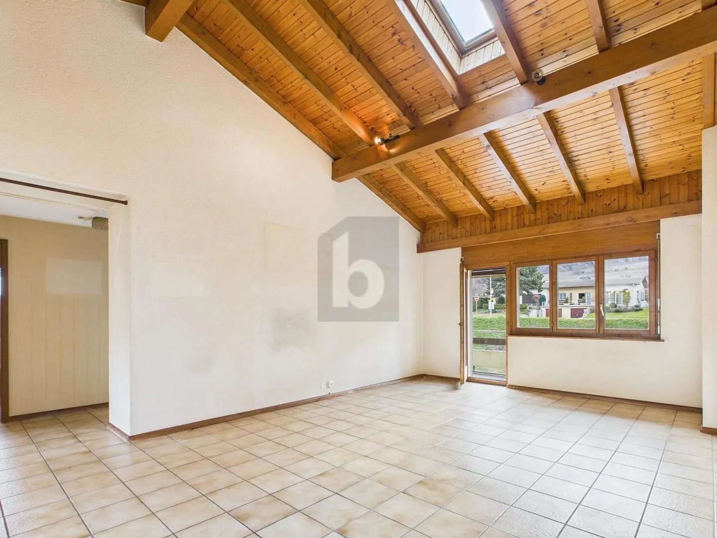 VIEL LICHT UND RAUM - Foto 1 von 6