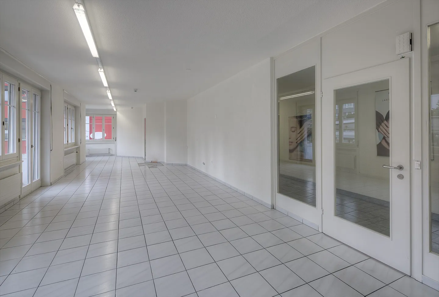 Dans un emplacement central ! - Photo 4 sur 8