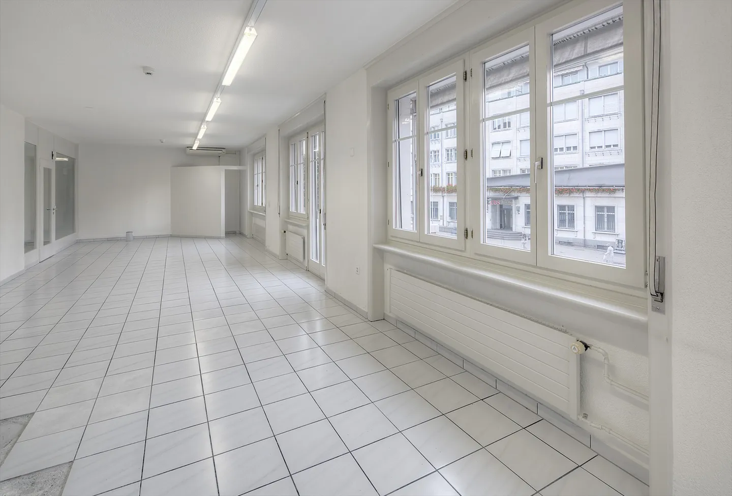 Dans un emplacement central ! - Photo 5 sur 8