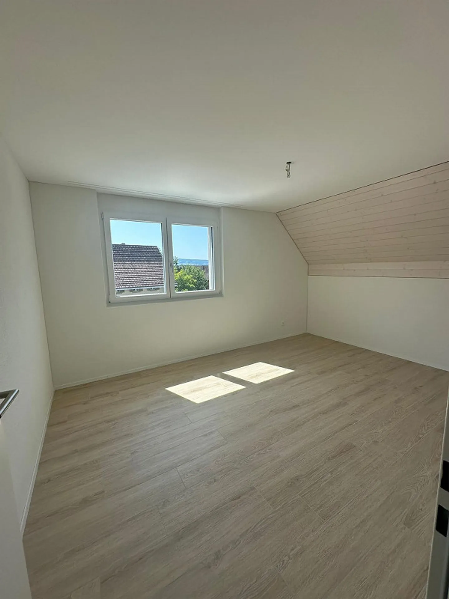 Appartement moderne avec balcon et emplacement central - Photo 5 sur 6