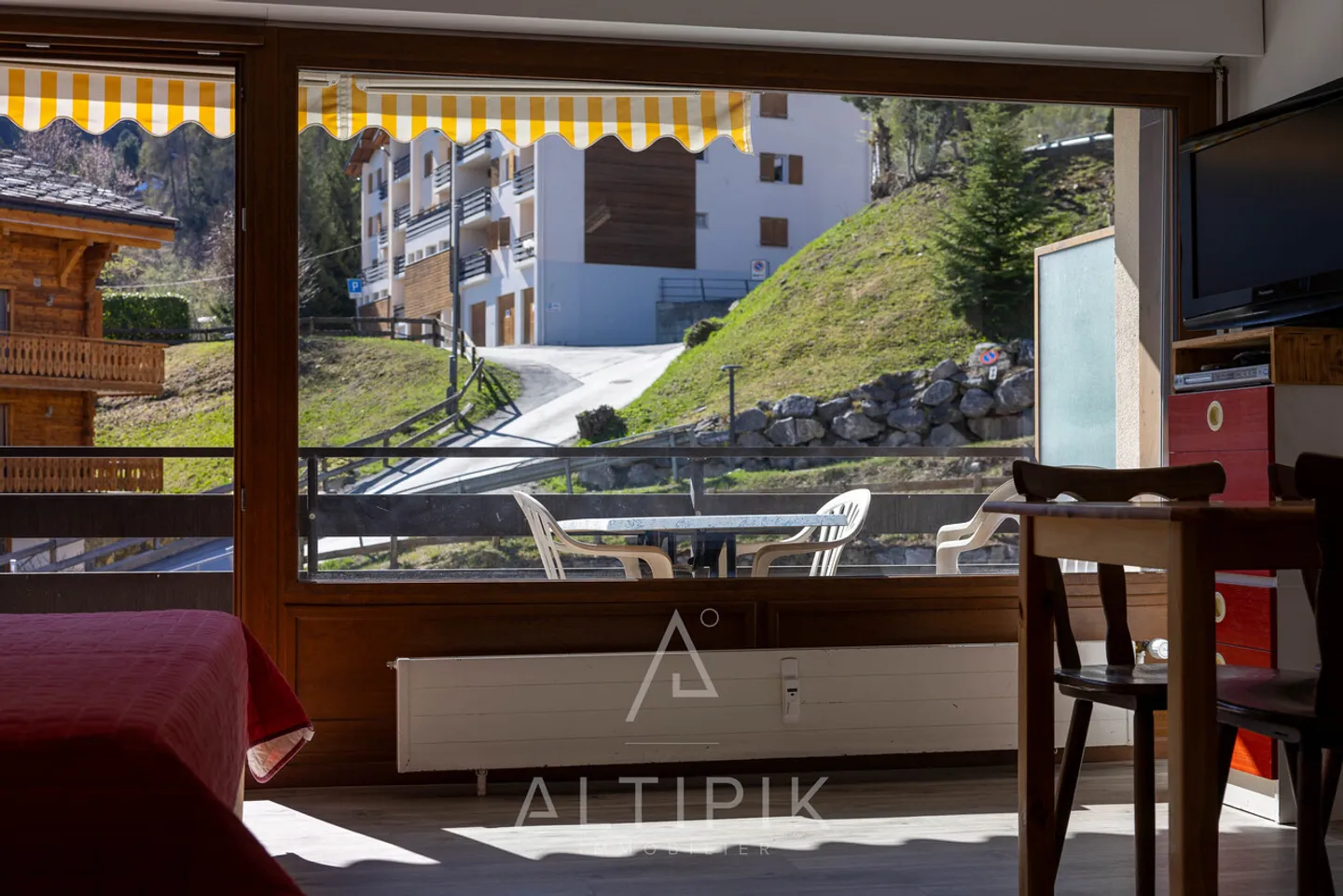 Ski-in/Ski-out Studio mit großem, sehr sonnigen Balkon - Foto 8 von 9