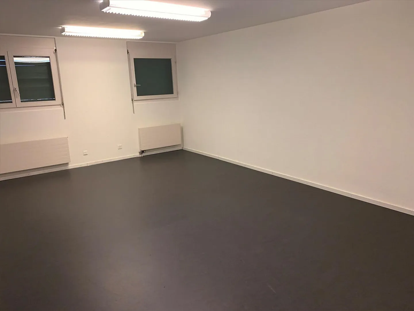 Spazio ufficio di 160m2 vicino a Letzipark - Foto 5 di 8