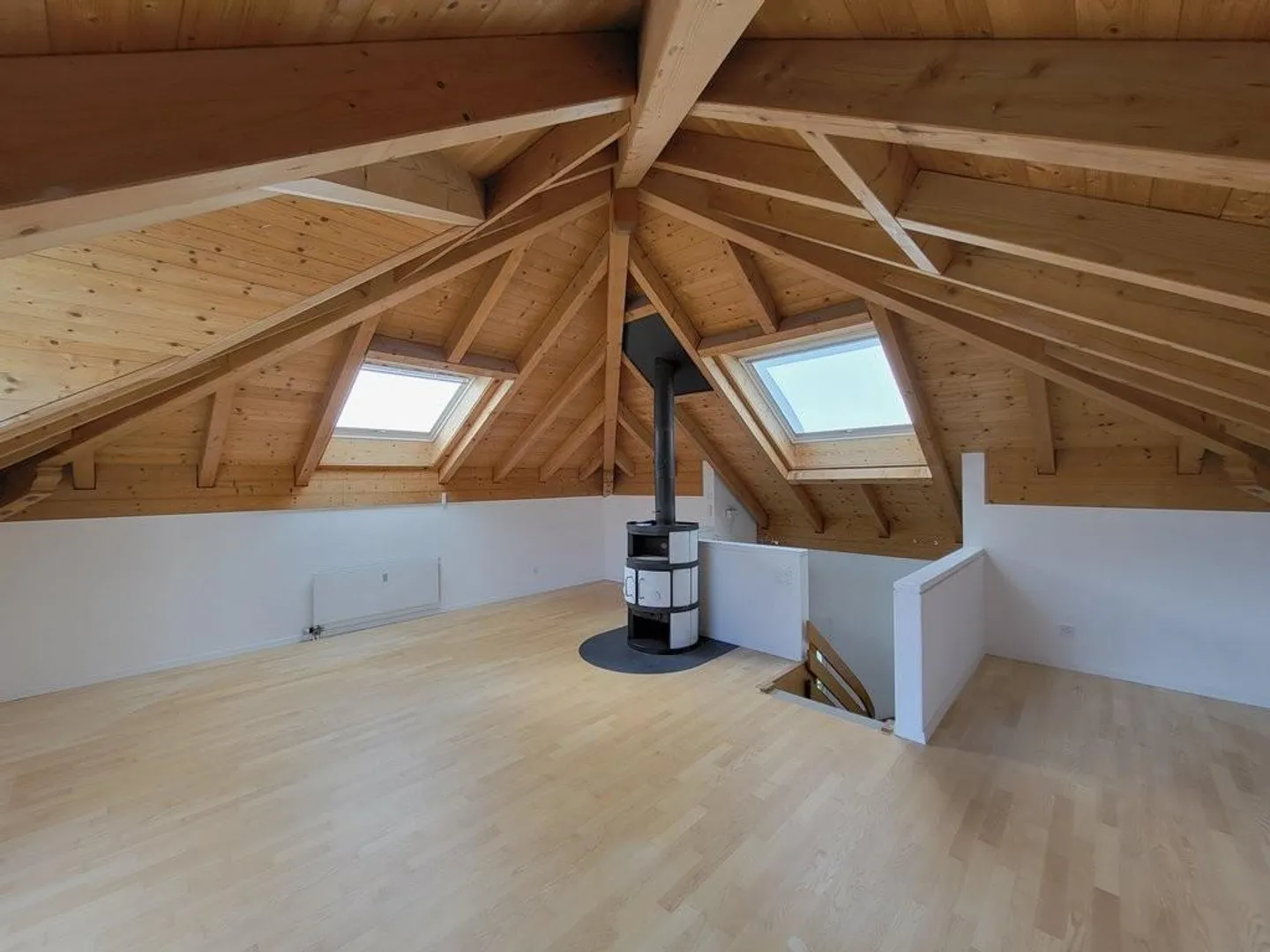 Renovated Maisonette Apartment in Close Proximity to the Cantonal Hospital - Photo 5 of 8