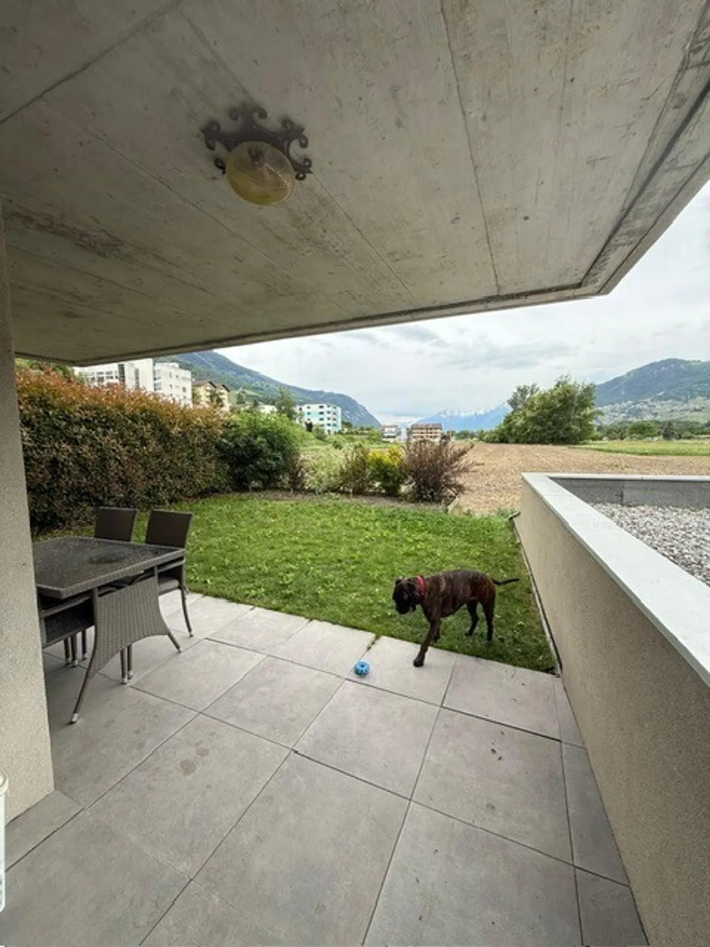Bel appartement de 3,5 pièces au rez-de-chaussée à Chalais - Photo 8 sur 8