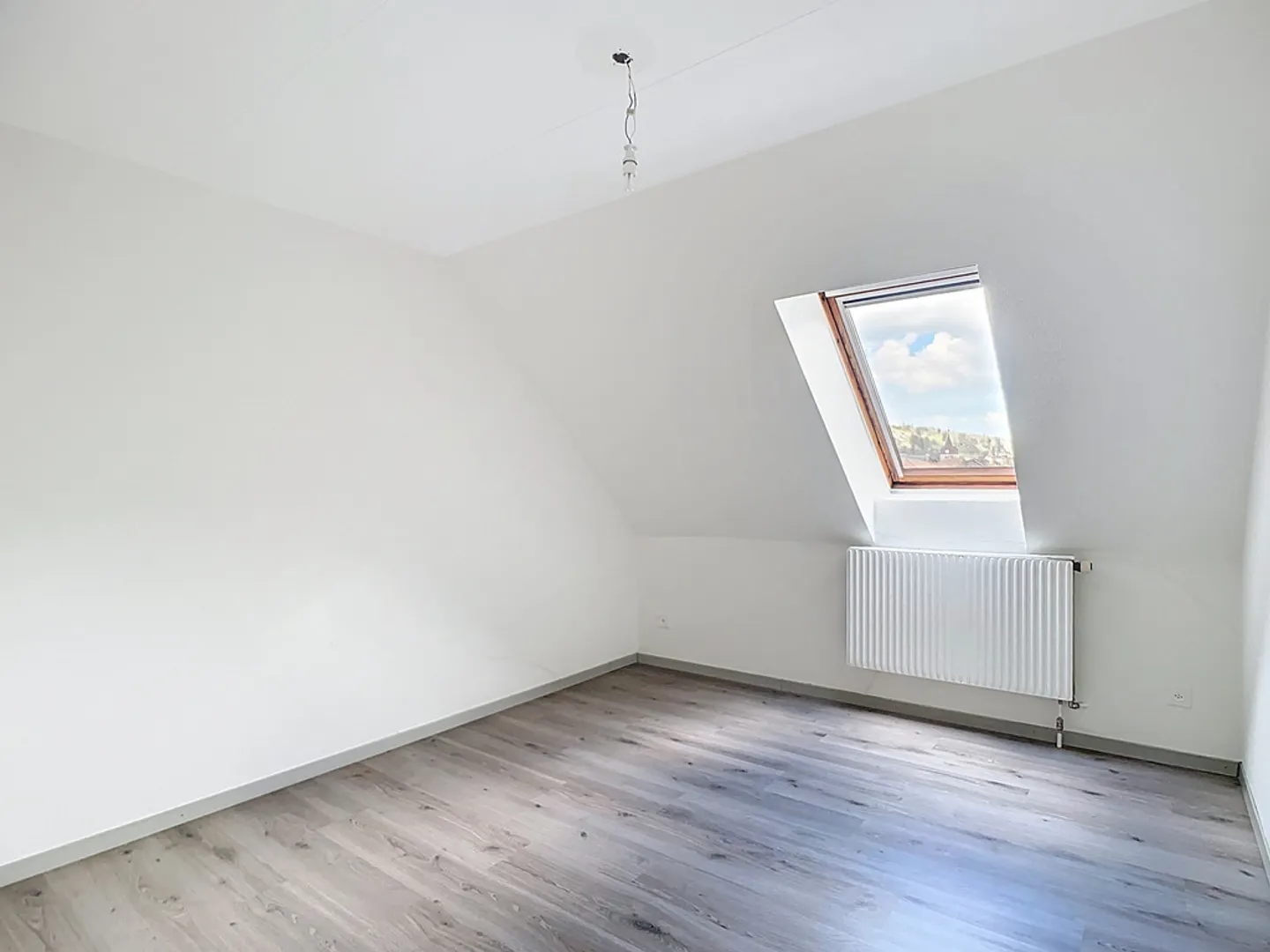 Appartement 4 pièces confortable - Photo 9 sur 11