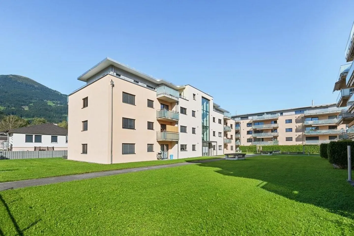 Appartement moderne de 3,5 pièces à louer dans un emplacement ensoleillé ! - Photo 1 sur 9