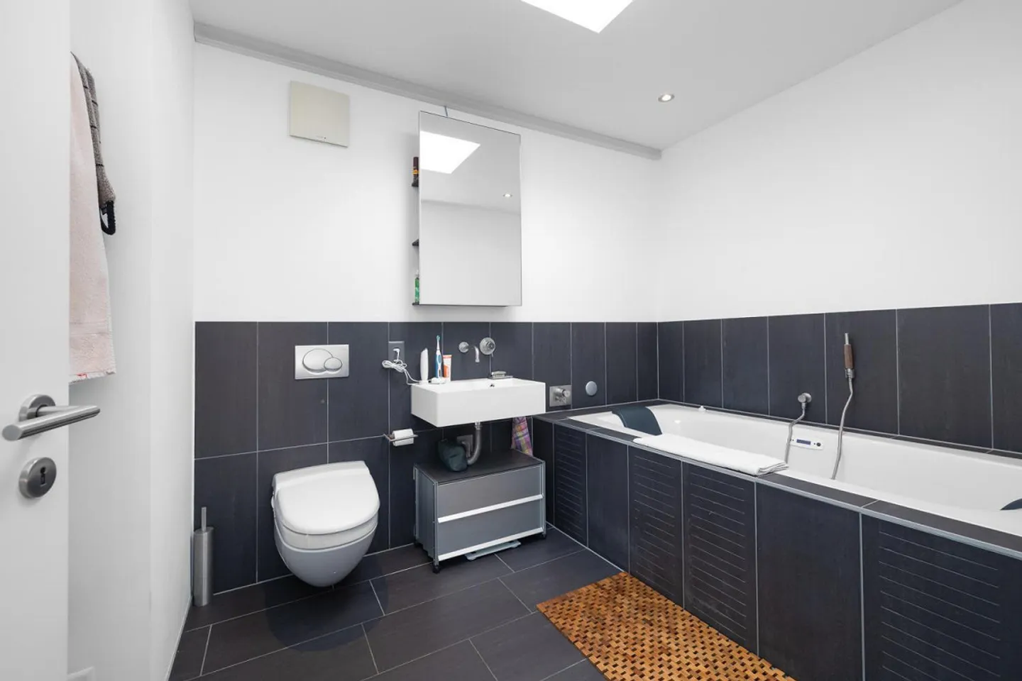 Appartamento attico luminoso con due terrazze - Foto 6 di 10