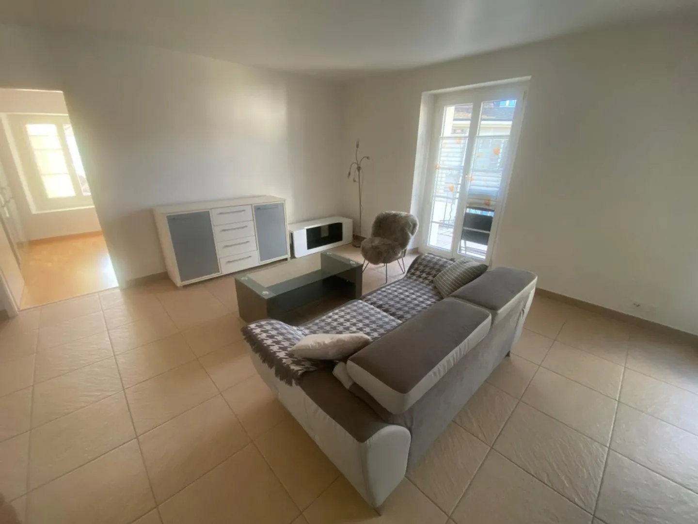 À louer – Superbe appartement 2.5 pièces avec balcon au cœur de la vieille ville de Cossonay - Photo 4 sur 7