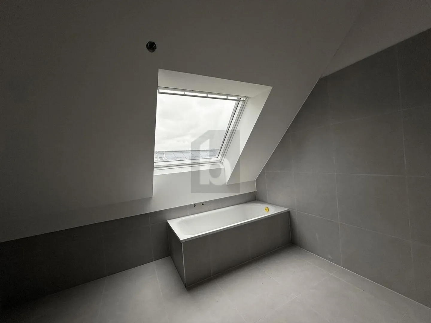 EXKLUSIV MIT GROSSER DACHTERRASSE - Foto 4 di 6
