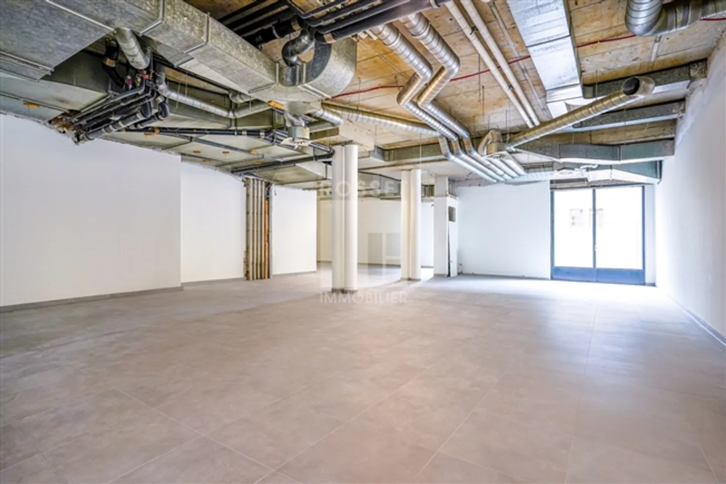 «Arkade von ca. 253 m² mit Untergeschoss von ca. 101 m² Wohnfläche» - Foto 2 von 10