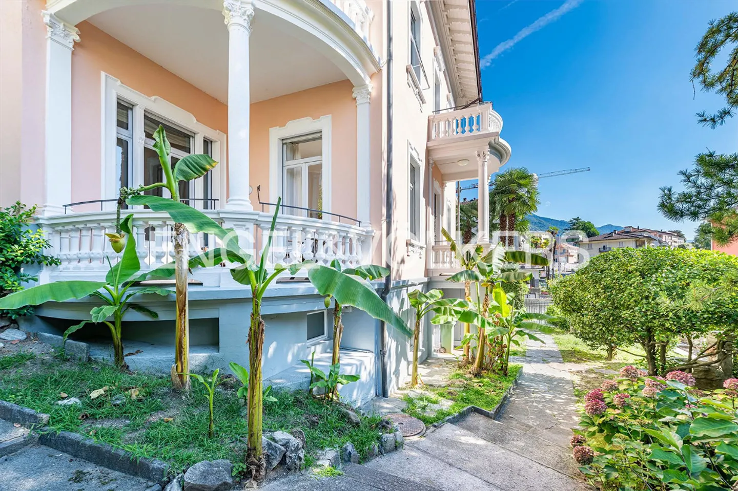 Elegant Turn-of-the-Century Villa in Muralto (40) - Photo 2 of 13
