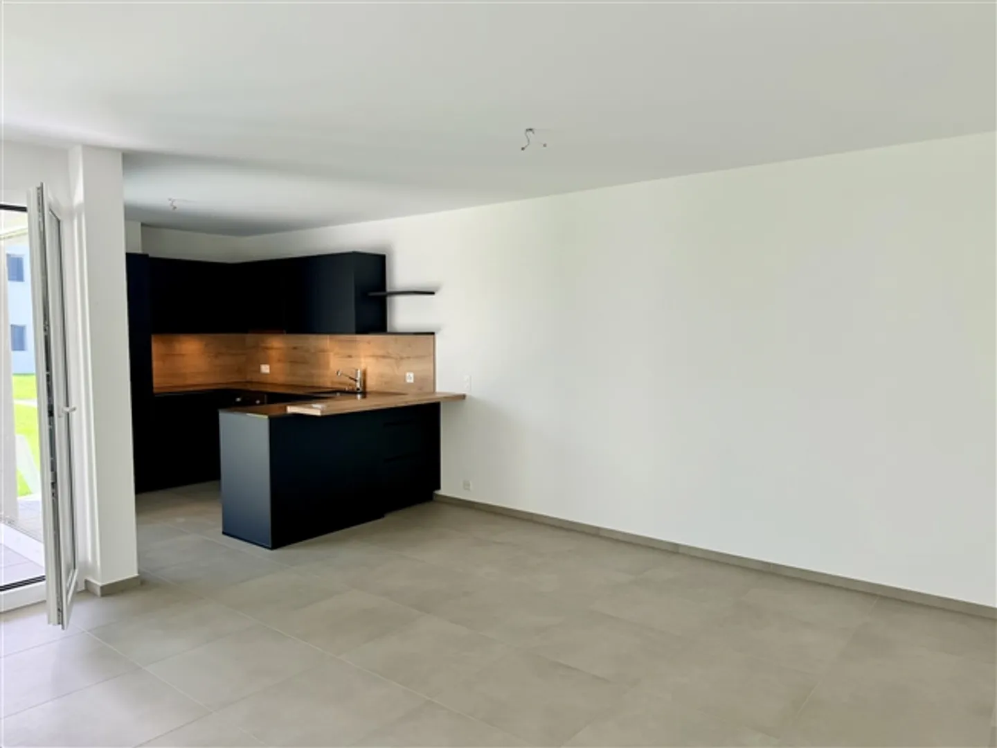 Available immediately - Photo 3 of 13