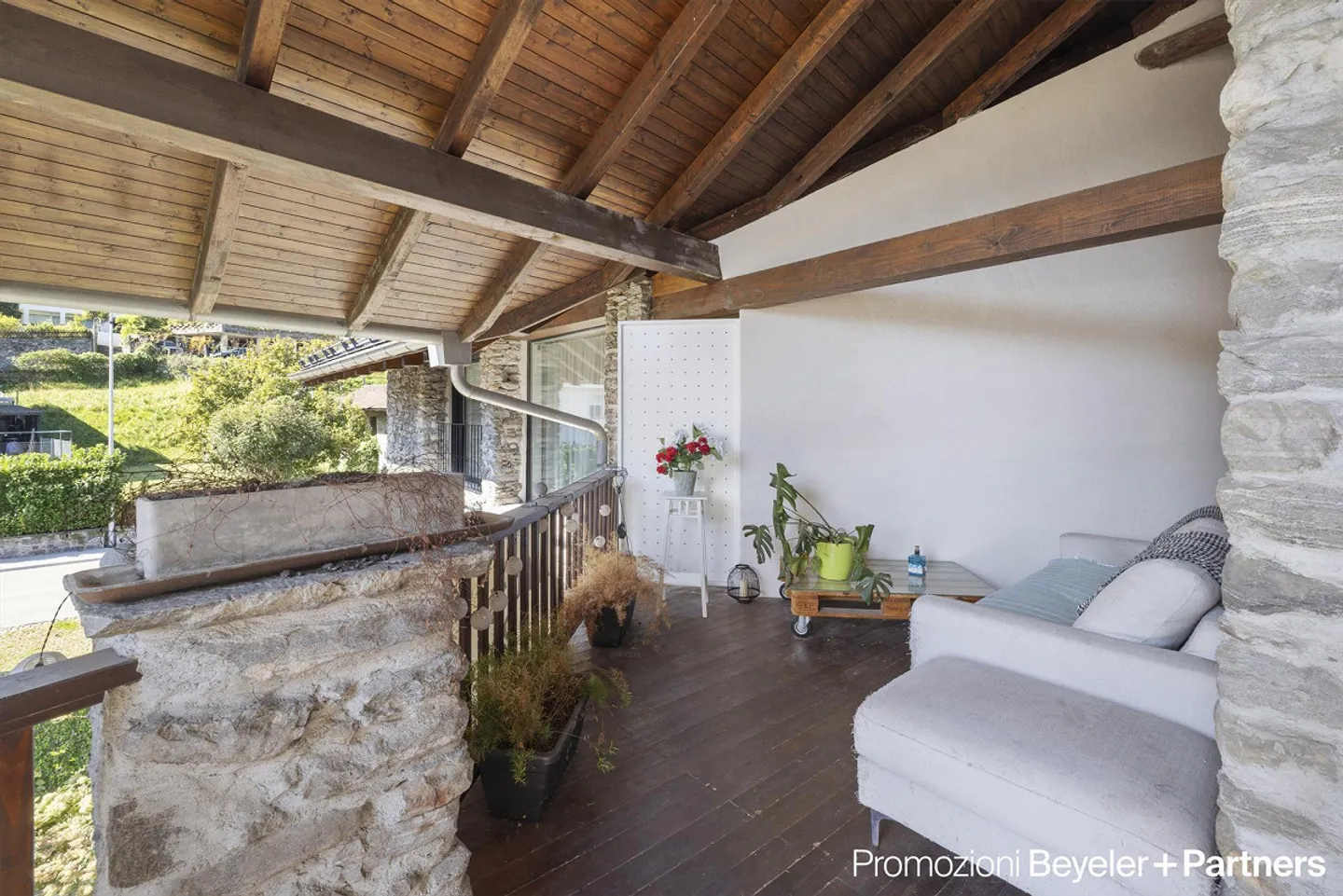 Style and comfort - 5 rooms with two terraces, residence second - Photo 11 of 15